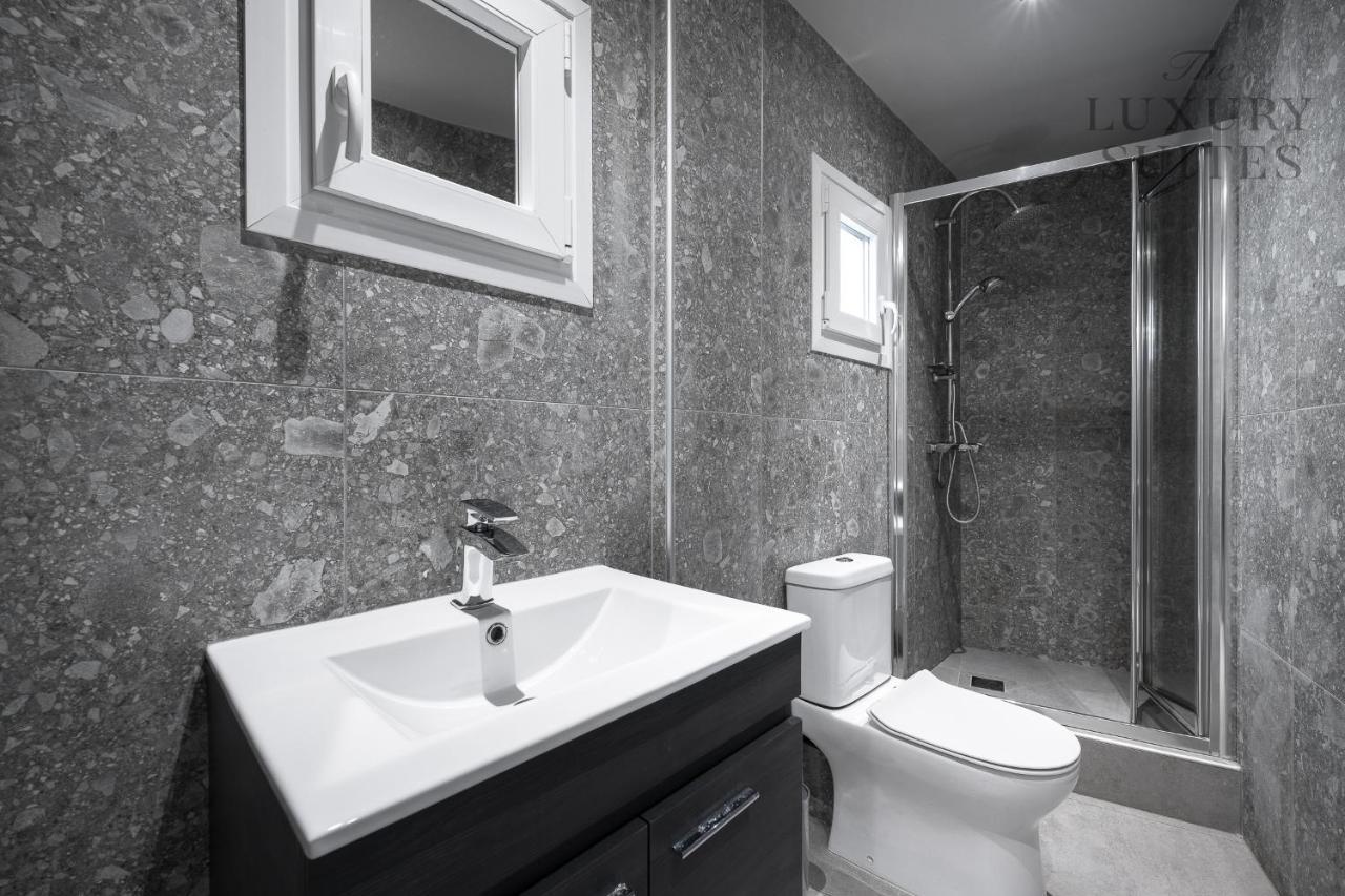 Upper Floor, The Luxury Suites Thessaloniki Exterior photo